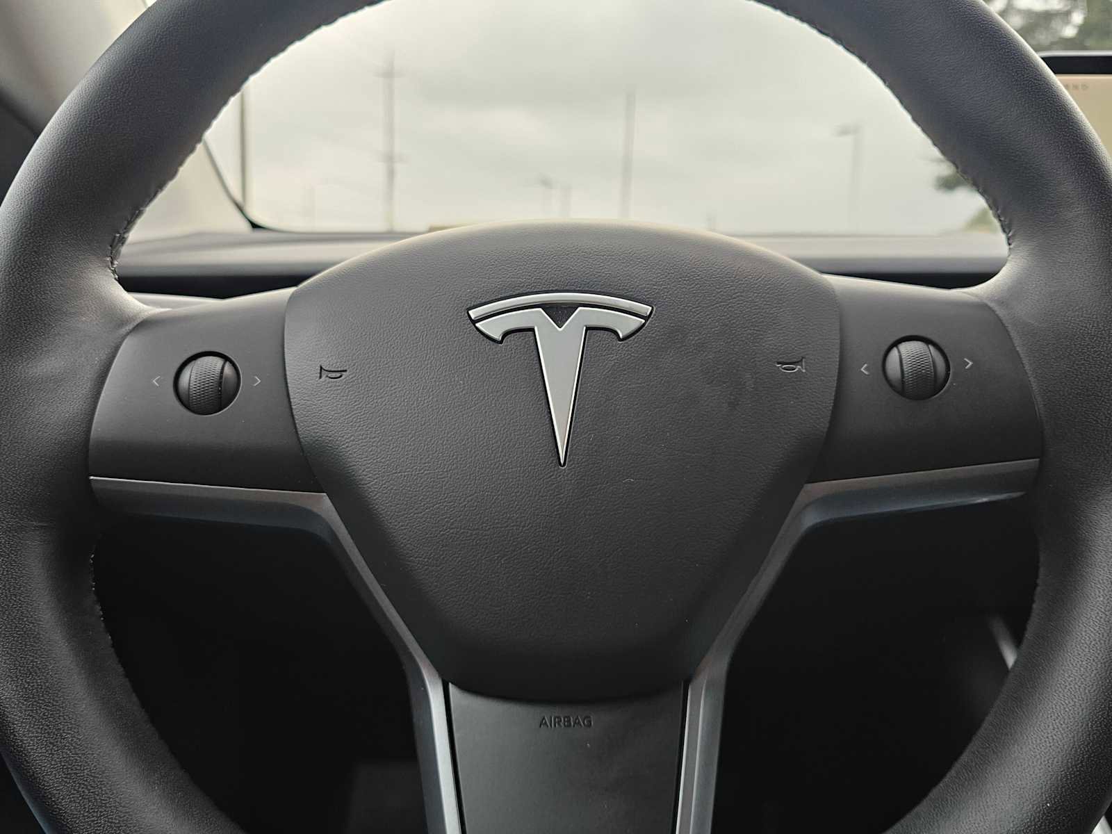 Used 2020 Tesla Model Y Long Range image 25