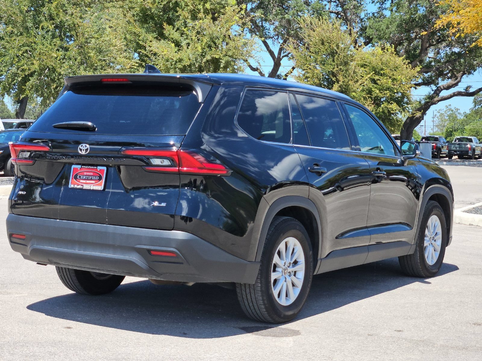Used 2025 Toyota Grand Highlander AWD image 5