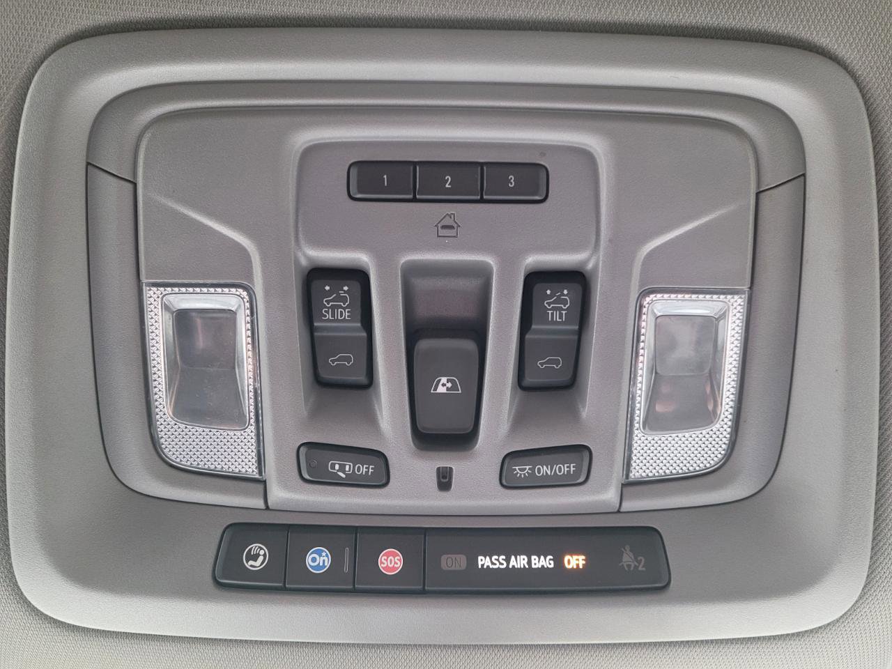 Used 2021 GMC Sierra 3500 SLT w/ SLT Preferred Package image 12