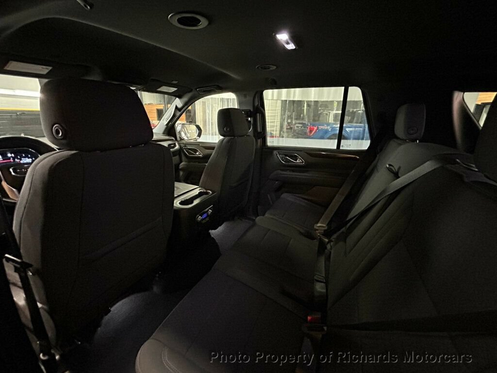 Used 2023 GMC Yukon SLE w/ Gmc Pro Safety Plus Package AWD/4WD image 16