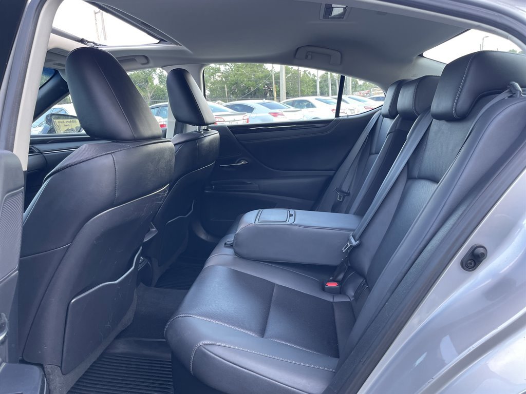Used 2020 Lexus ES 300h w/ Premium Package FWD image 24