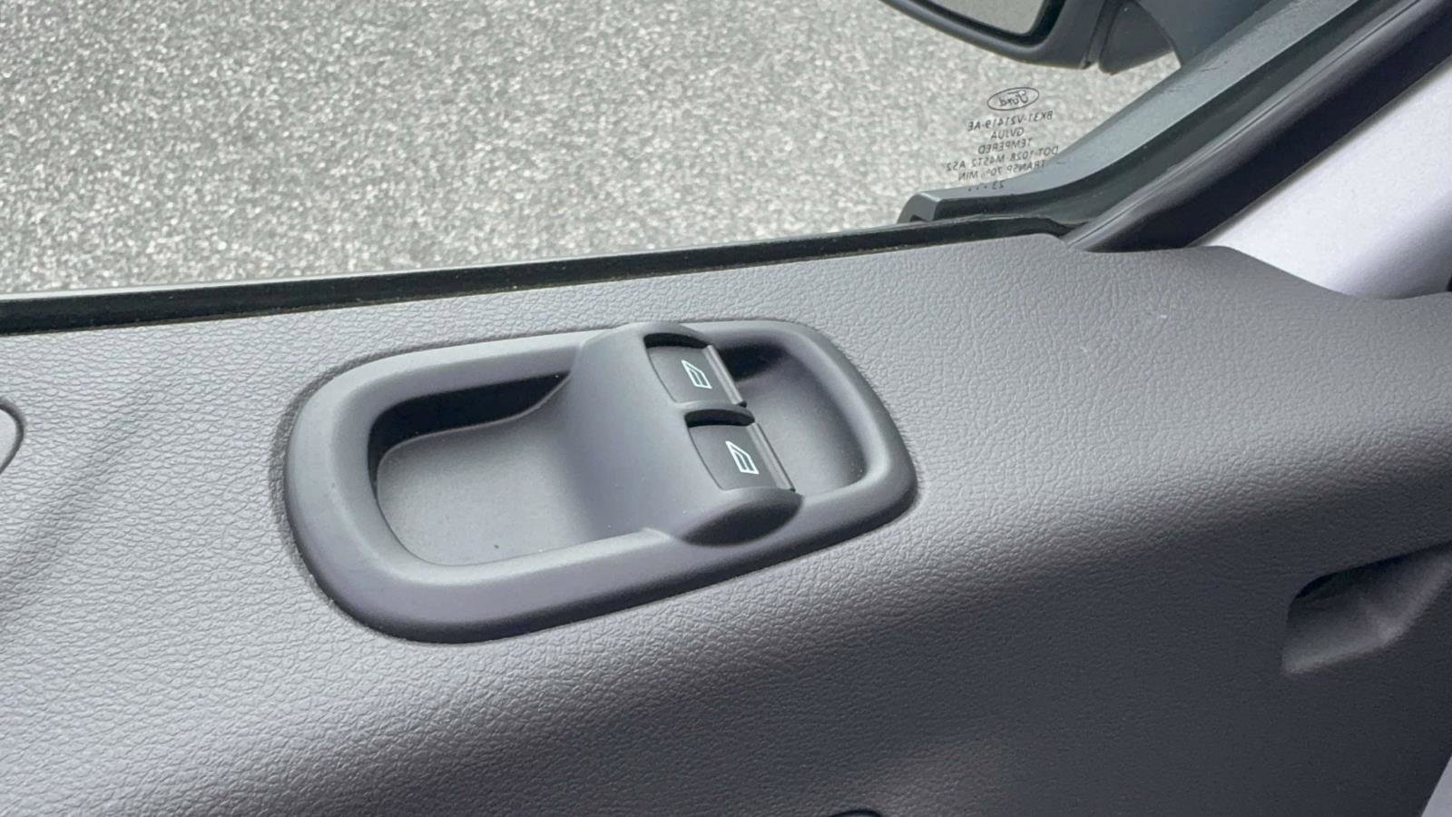 Used 2023 Ford Transit 350 XLT image 21