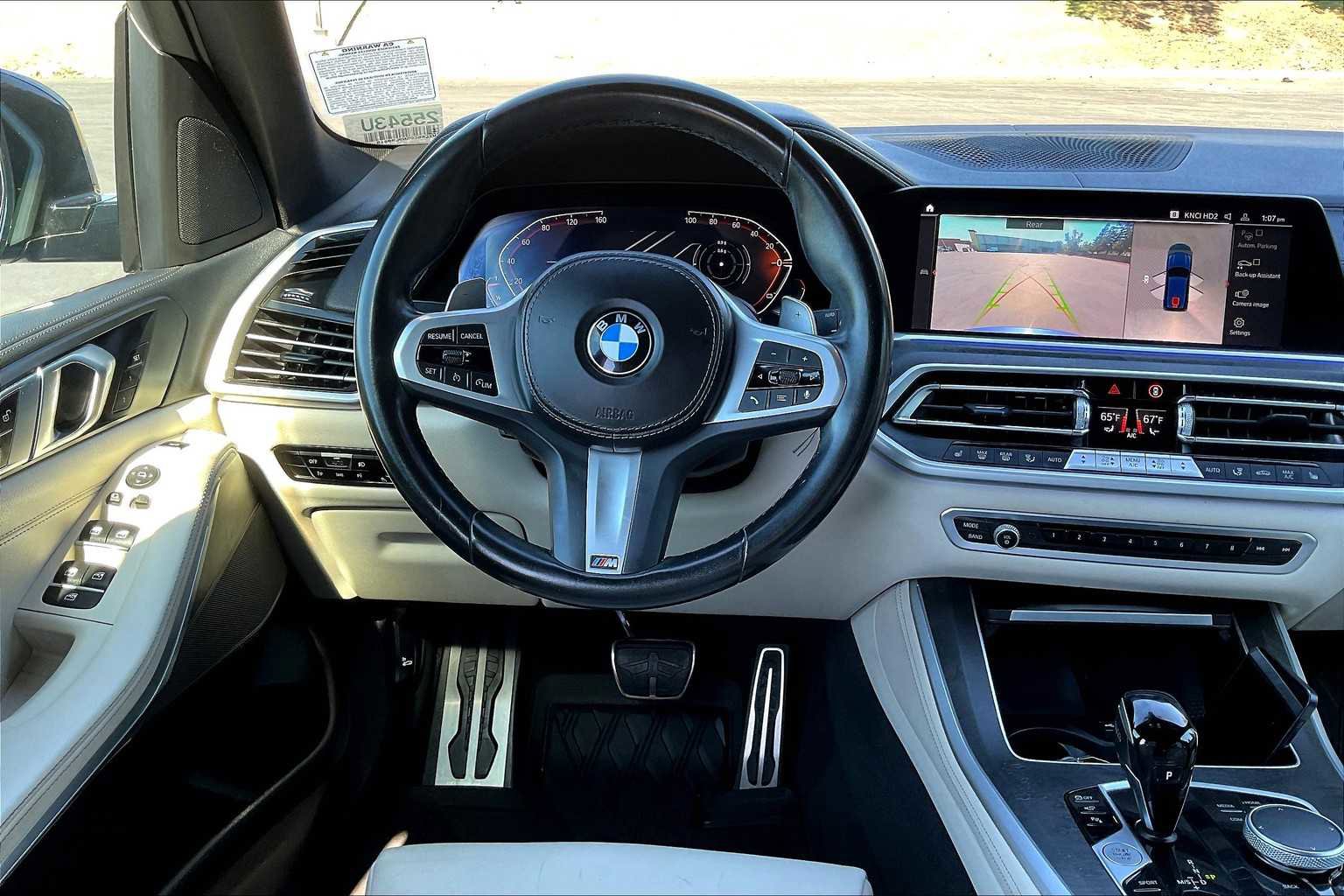 Used 2022 BMW X5 xDrive40i w/ M Sport Package image 8