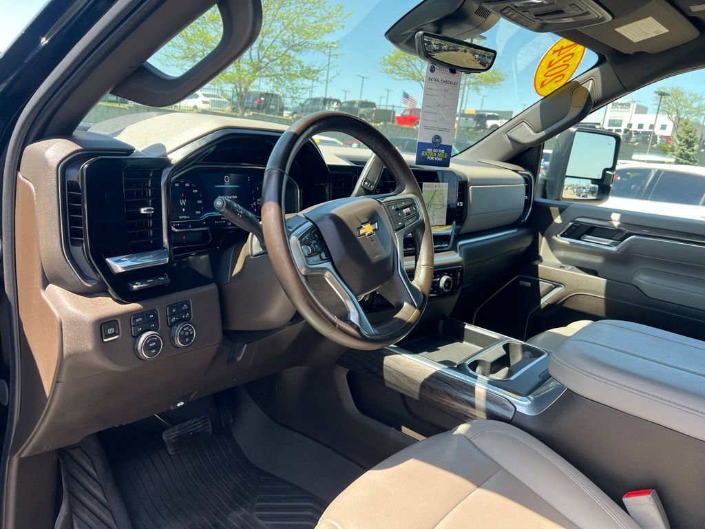 Used 2024 Chevrolet Silverado 2500 LTZ w/ LTZ Premium Package AWD/4WD image 19
