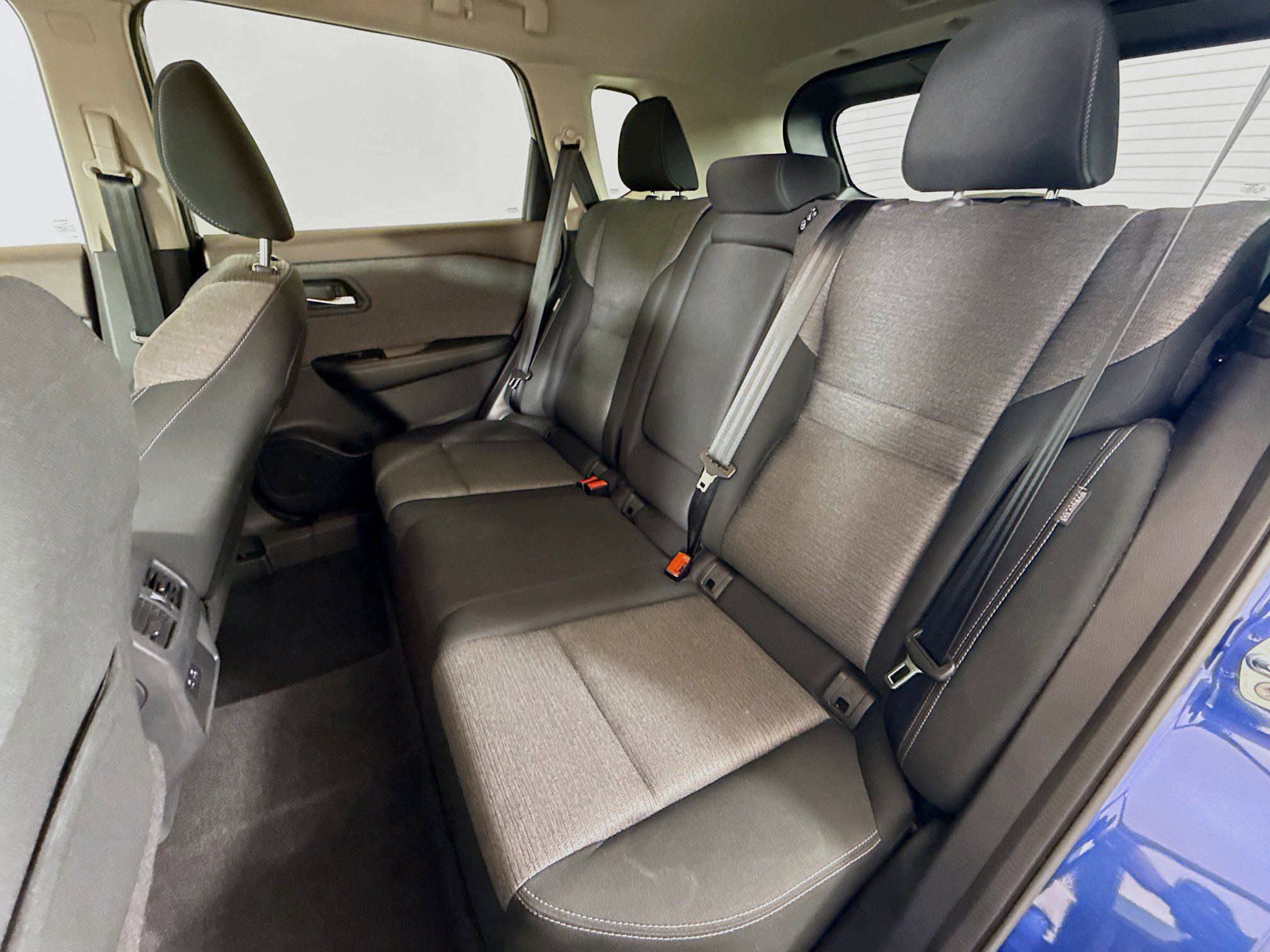 Used 2022 Nissan Rogue SV AWD/4WD image 20