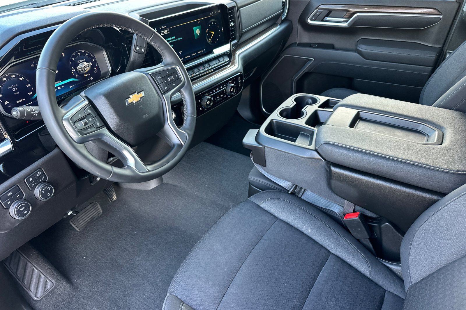 Used 2026 Chevrolet Silverado 1500 LT w/ All Star Edition Plus AWD/4WD image 10