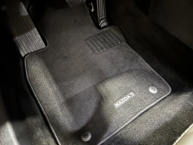 Used 2024 MAZDA MAZDA3 s image 17