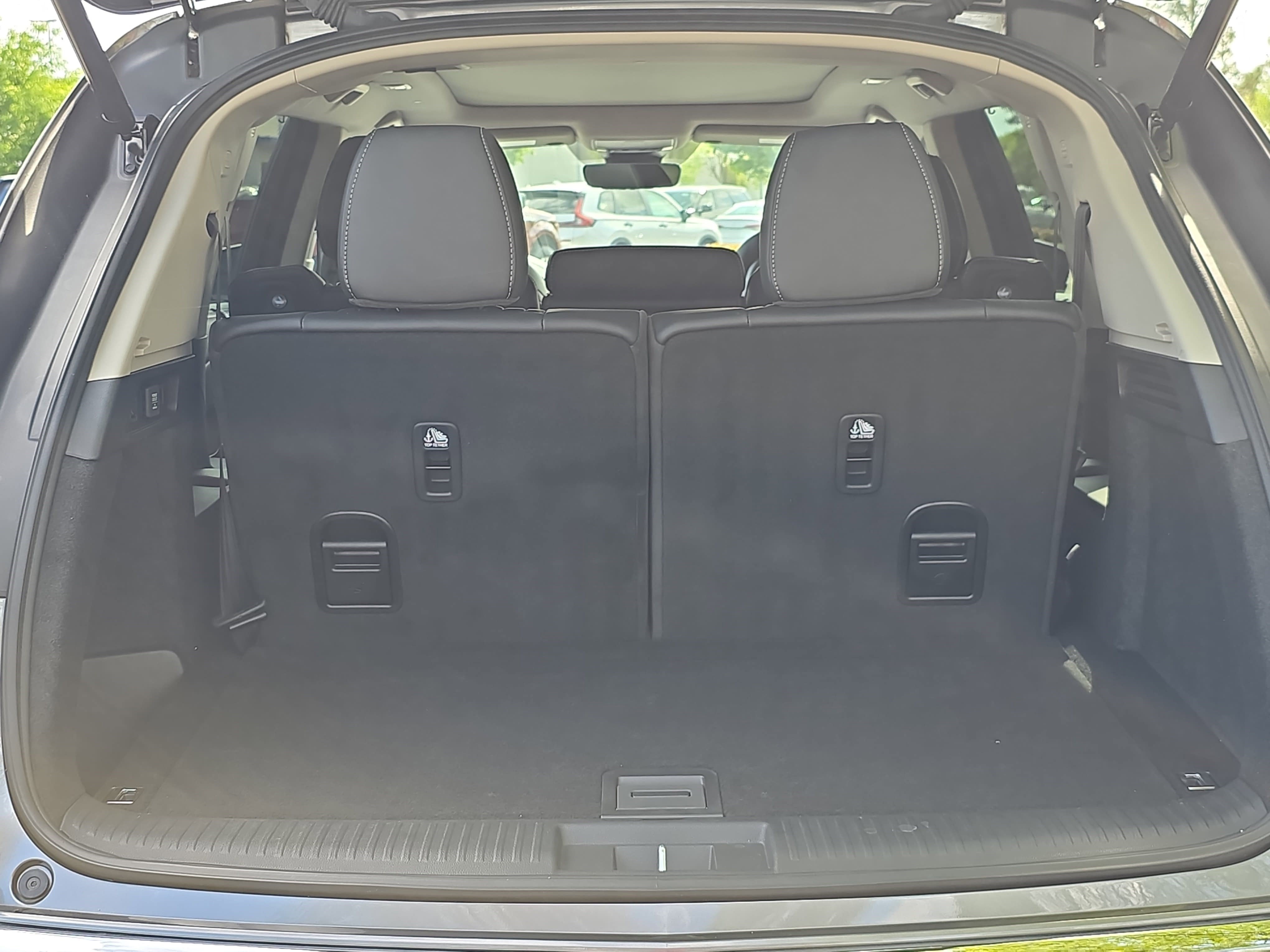 Used 2024 Acura MDX SH-AWD w/ Technology Package image 14