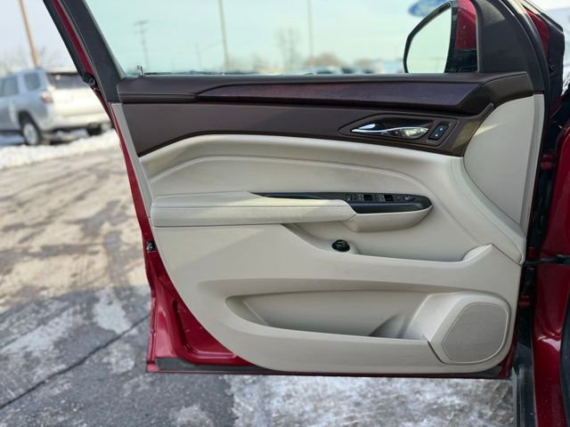 Used 2014 Cadillac SRX Luxury image 14