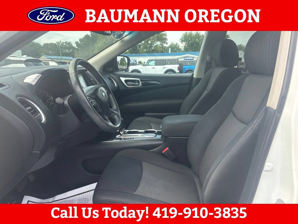 Used 2017 Nissan Pathfinder SV FWD image 16