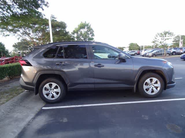 Used 2019 Toyota RAV4 LE w/ Carpet Mat Package FWD image 5