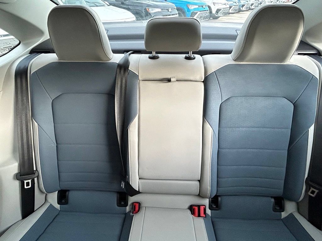 Used 2026 Volkswagen Jetta SE FWD image 13
