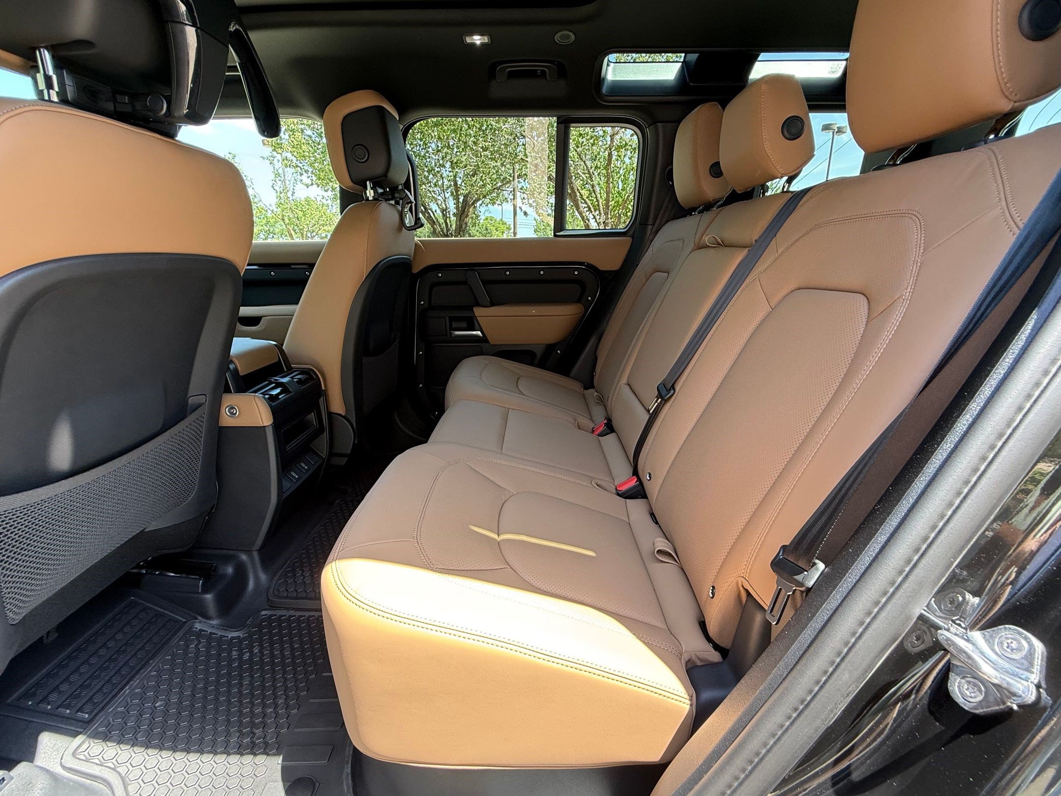 New 2026 Land Rover Defender 110 S AWD/4WD image 25