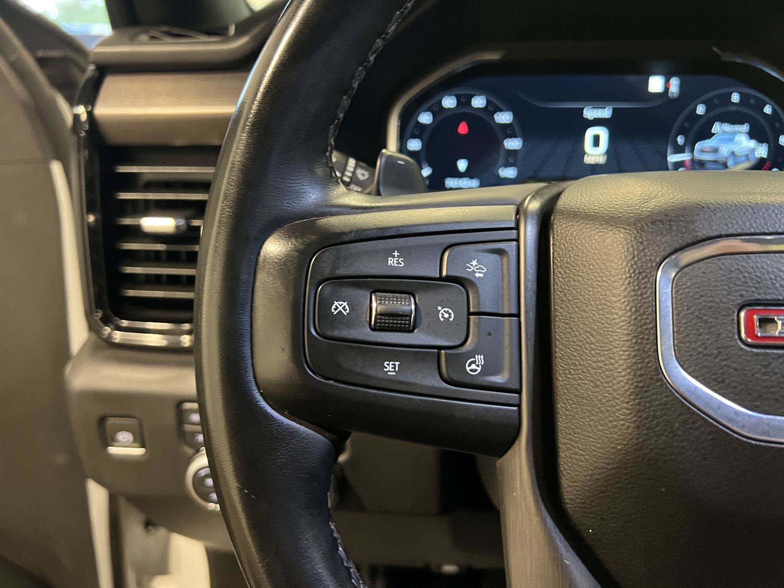 Used 2023 GMC Sierra 1500 AT4 w/ AT4 Preferred Package AWD/4WD image 17