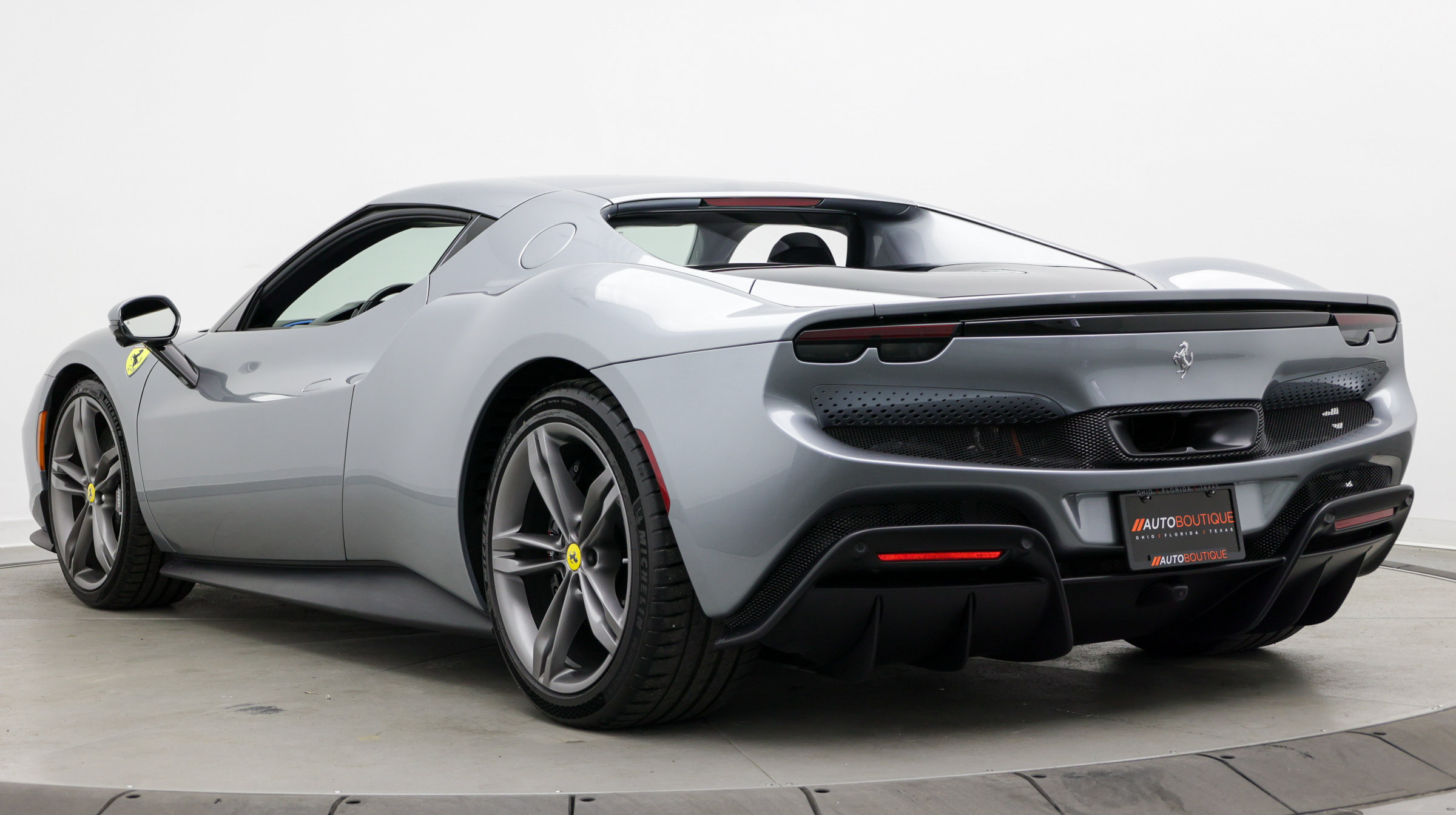 Used 2022 Ferrari 296 GTB RWD image 4