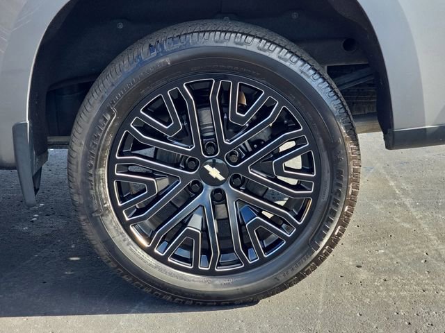 Used 2020 Chevrolet Silverado 1500 High Country w/ Technology Package image 37