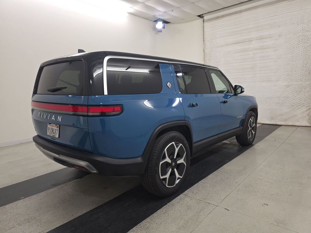 Used 2024 Rivian R1S Adventure image 2