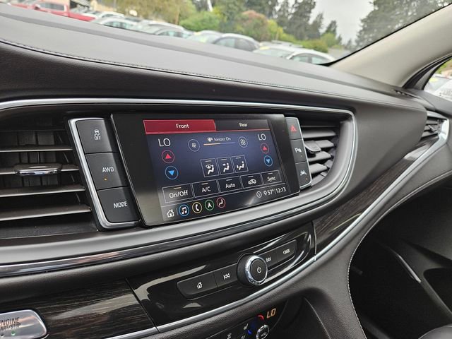 Used 2020 Buick Enclave Avenir w/ Avenir Technology Package AWD/4WD image 32