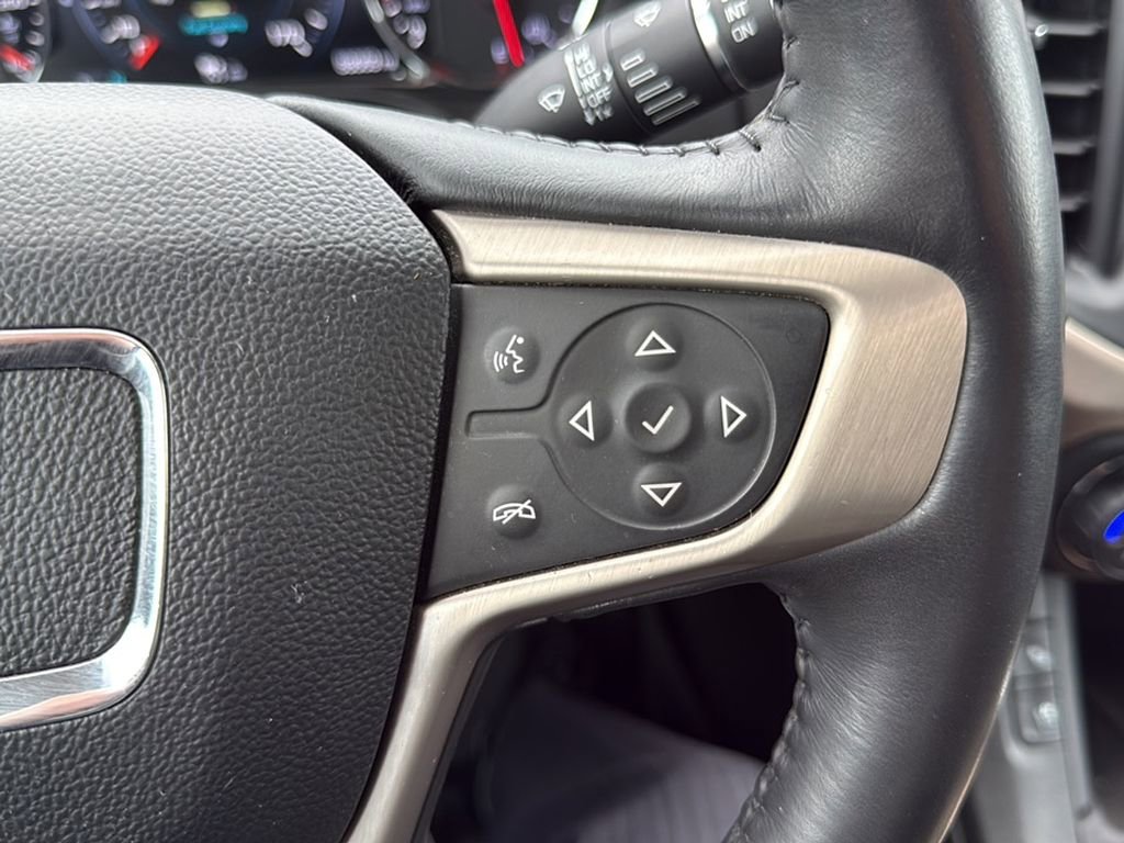 Used 2017 GMC Acadia Denali w/ Technology Package FWD image 19