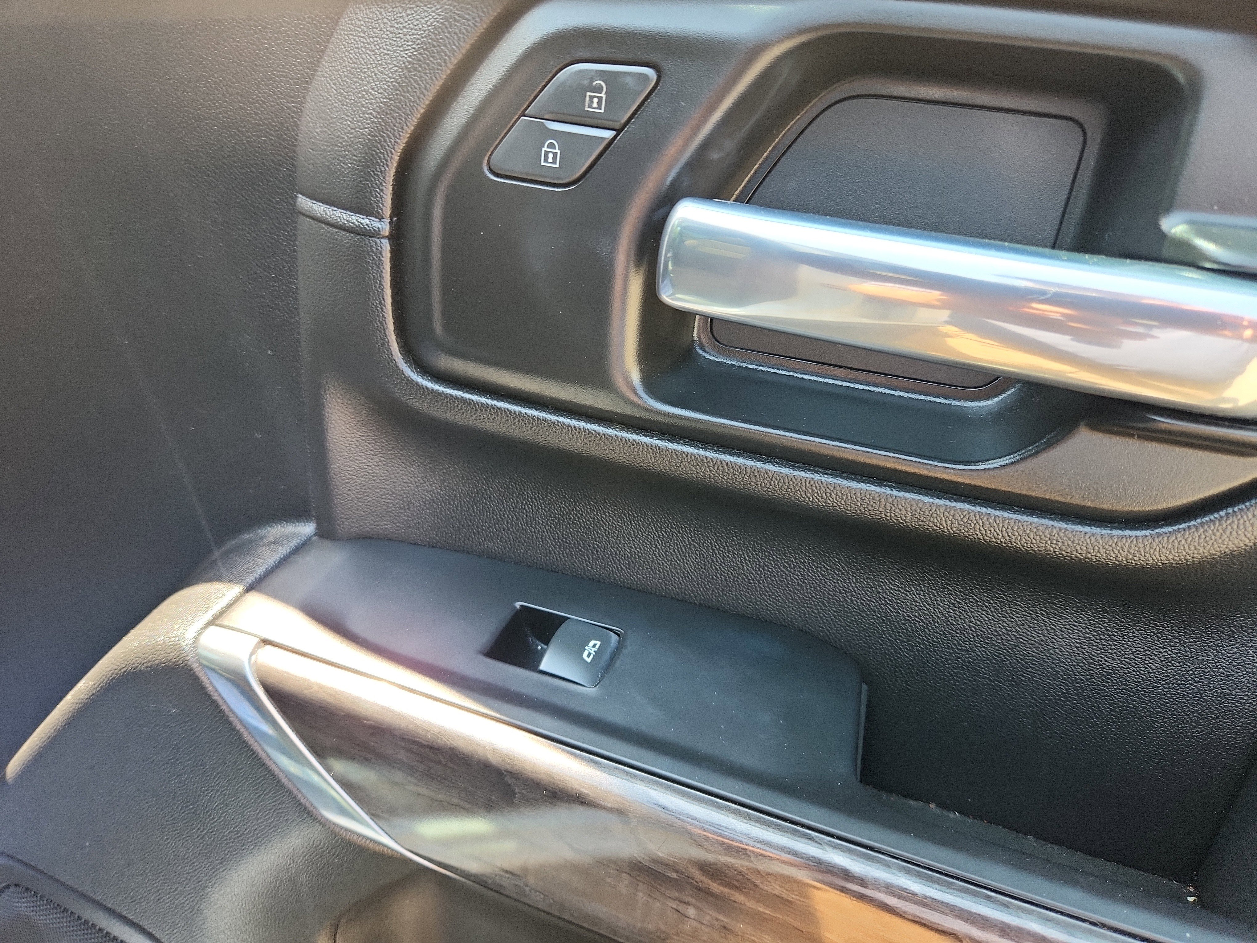 Used 2021 Chevrolet Silverado 2500 LTZ w/ LTZ Plus Package AWD/4WD image 54