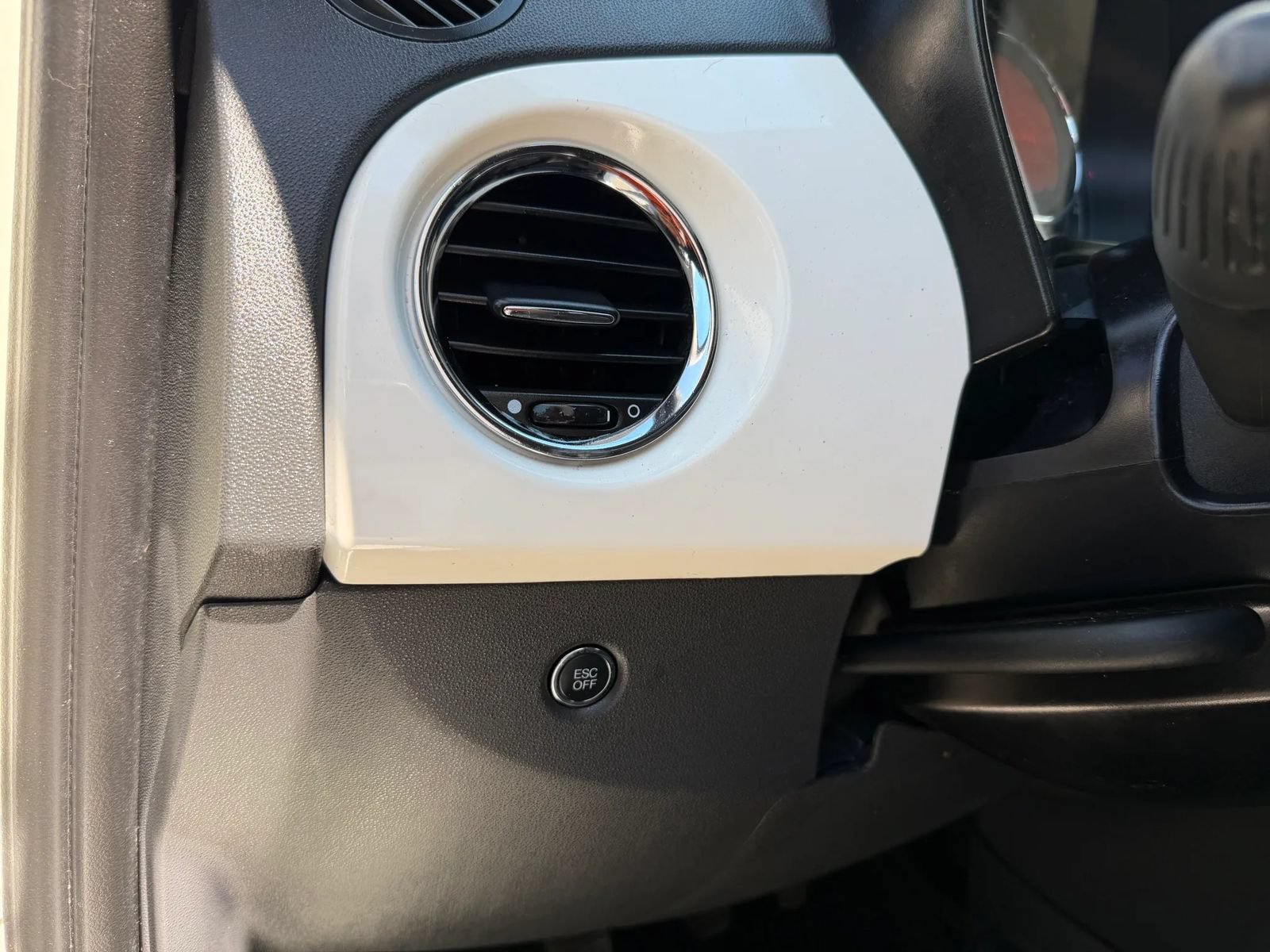 Used 2013 FIAT 500 Turbo w/ Comfort/Convenience Group FWD image 28