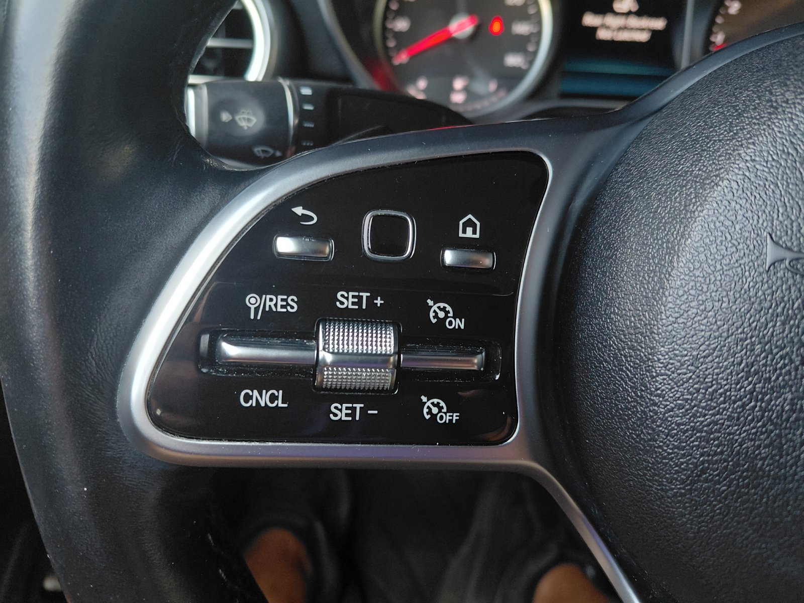 Used 2019 Mercedes-Benz C 300 4MATIC Coupe image 5