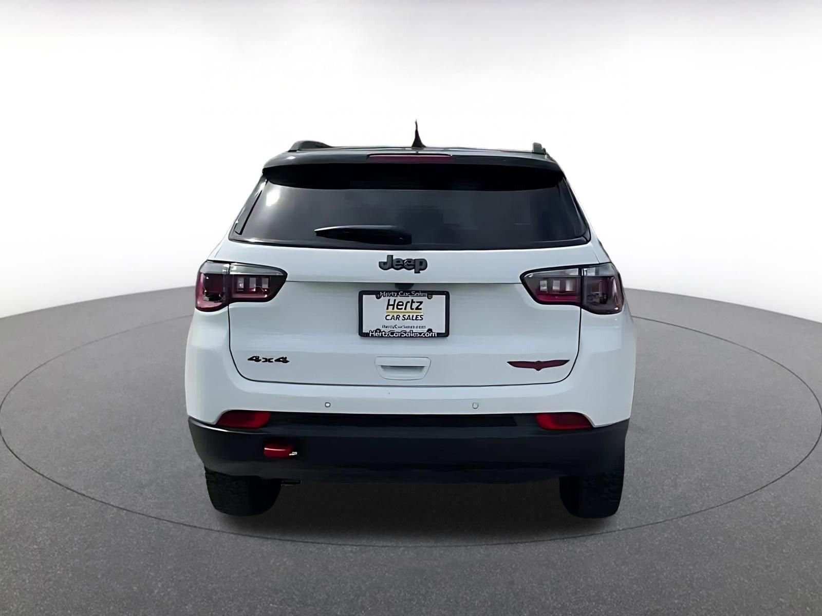 Used 2025 Jeep Compass Trailhawk AWD/4WD image 12