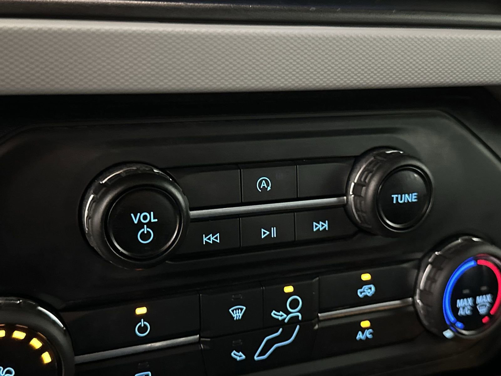 Used 2021 Ford Bronco Badlands image 18