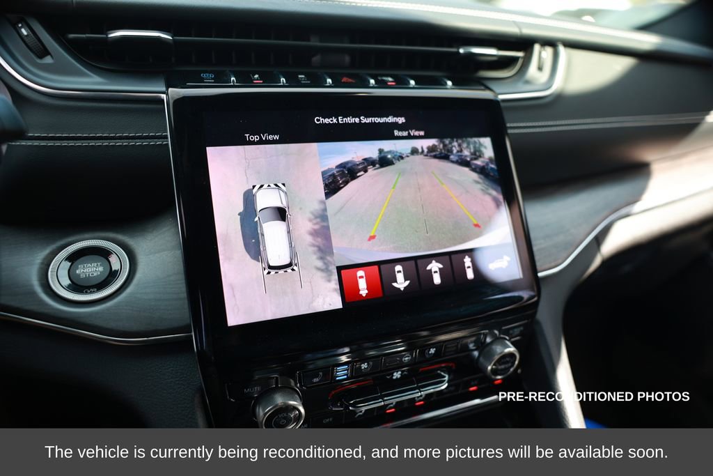 Used 2023 Jeep Grand Cherokee Overland w/ Advanced Protech Group III image 17