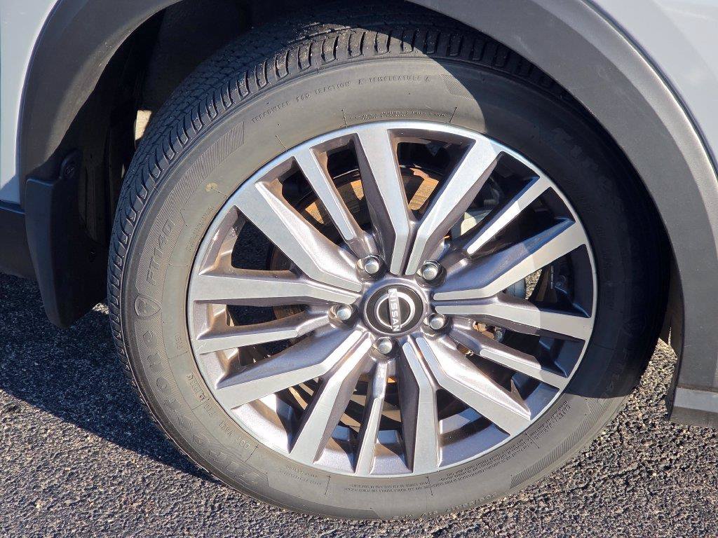 Certified 2023 Nissan Kicks SR w/ SR Premium Package FWD image 15