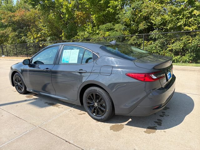 Used 2025 Toyota Camry LE FWD image 3
