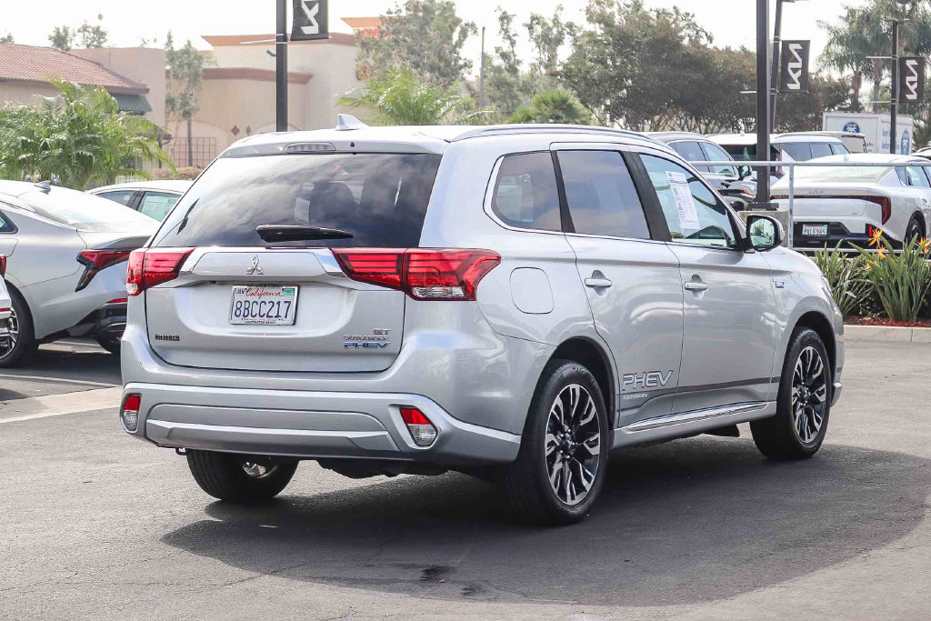 Used 2018 Mitsubishi Outlander GT AWD/4WD image 5