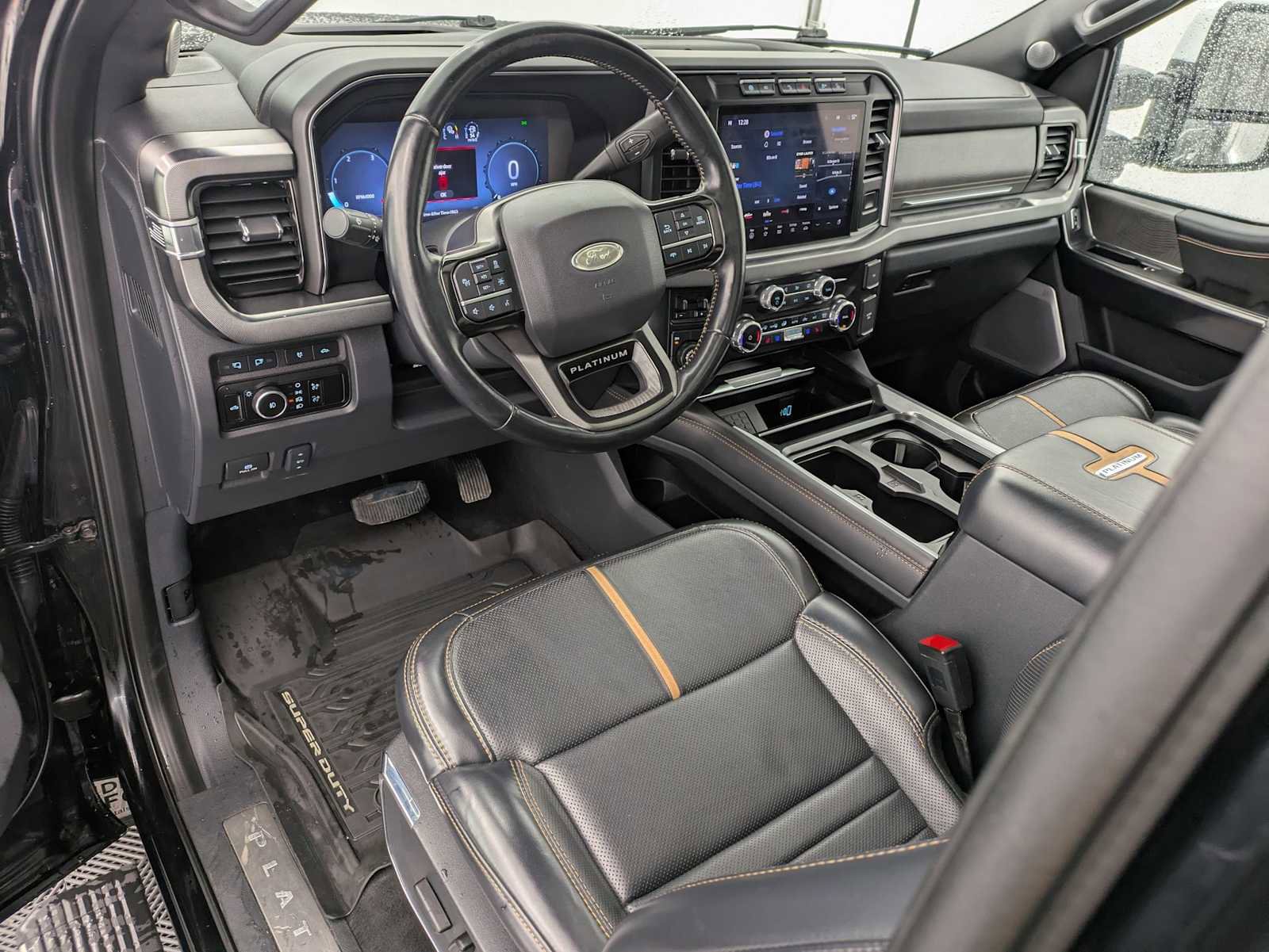 Used 2023 Ford F350 Platinum w/ Tremor Off-Road Package AWD/4WD image 2