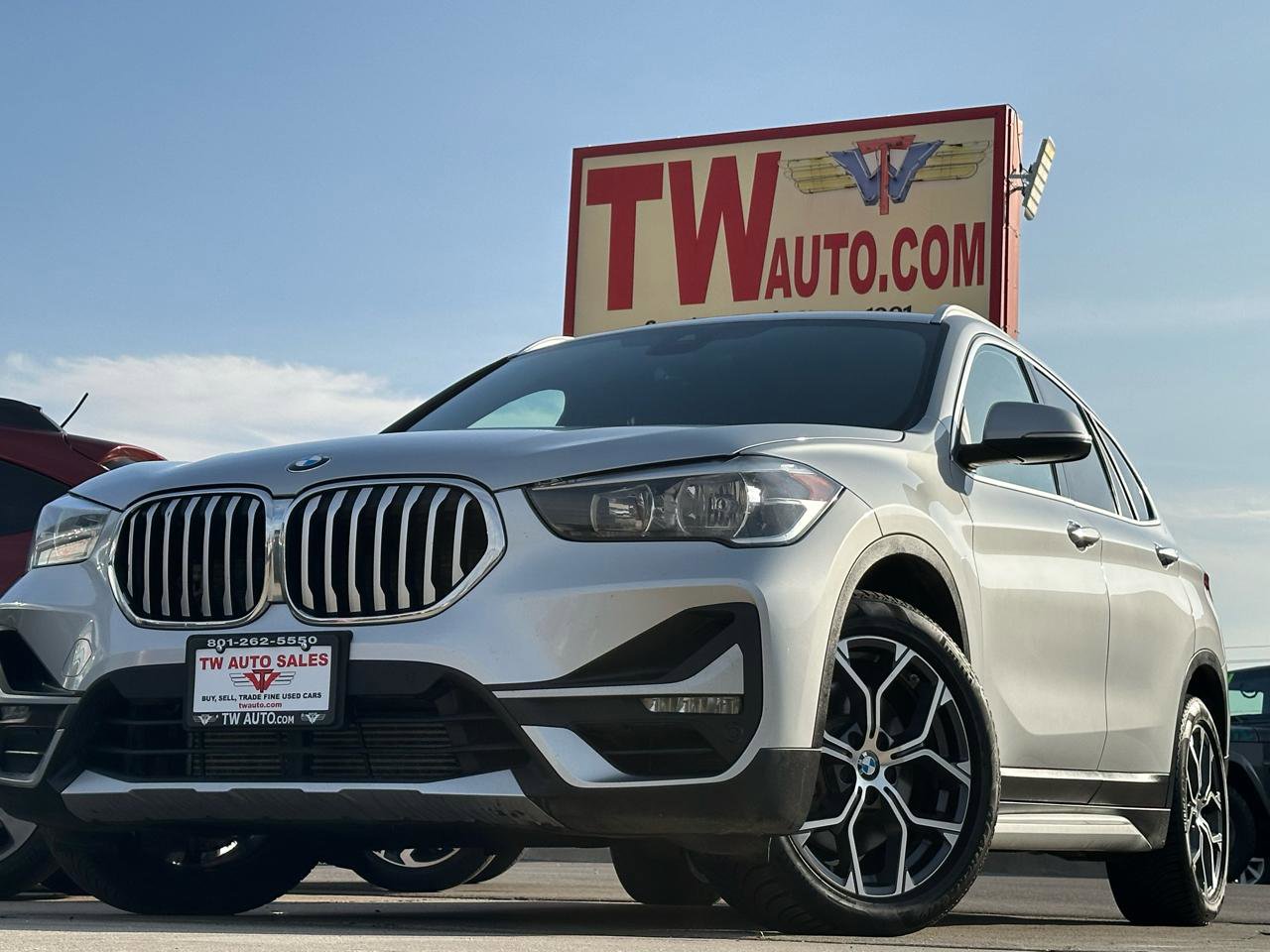 Used 2020 BMW X1 xDrive28i w/ Convenience Package AWD/4WD image 1
