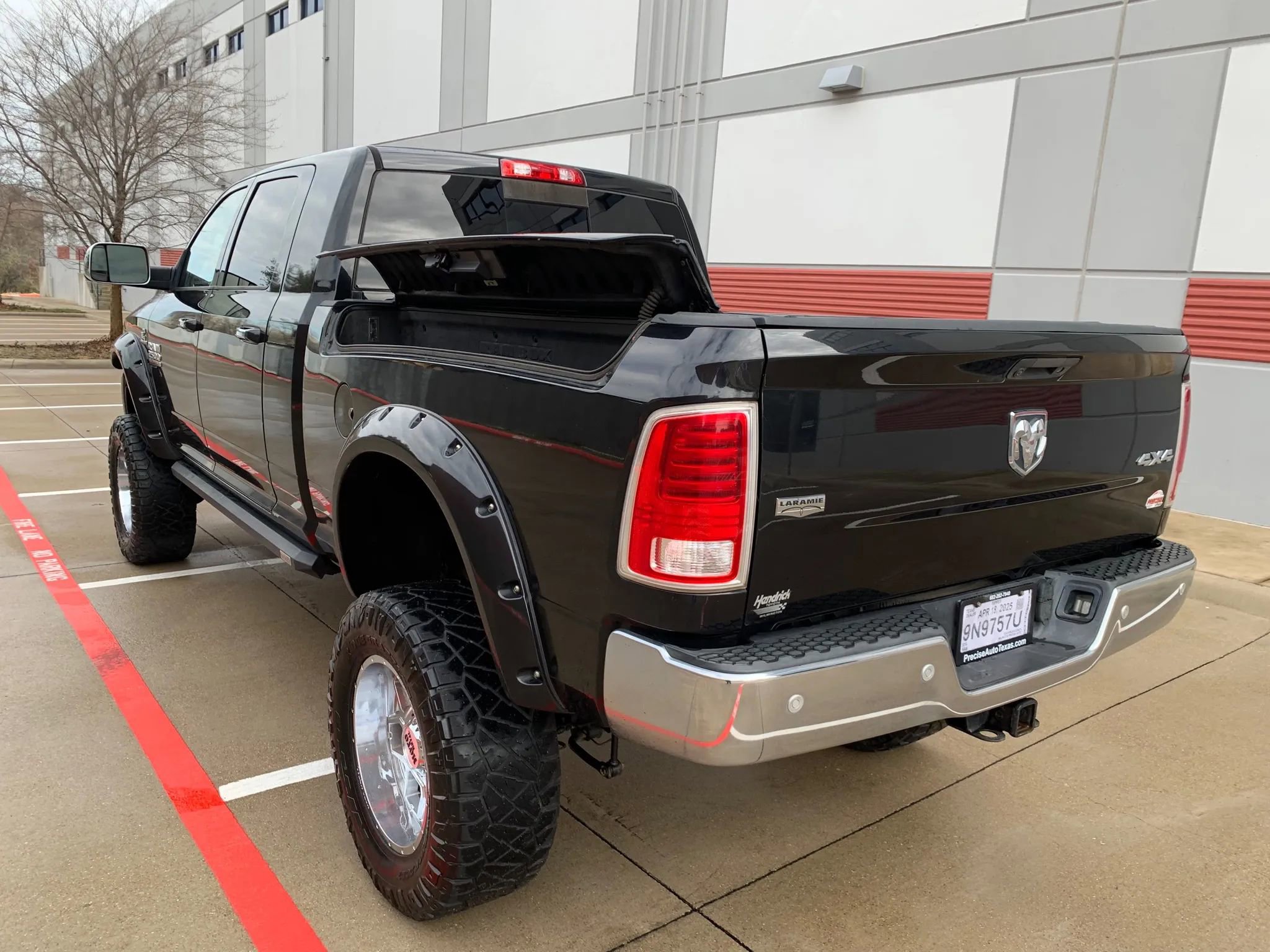 Used 2016 RAM 2500 Laramie image 12