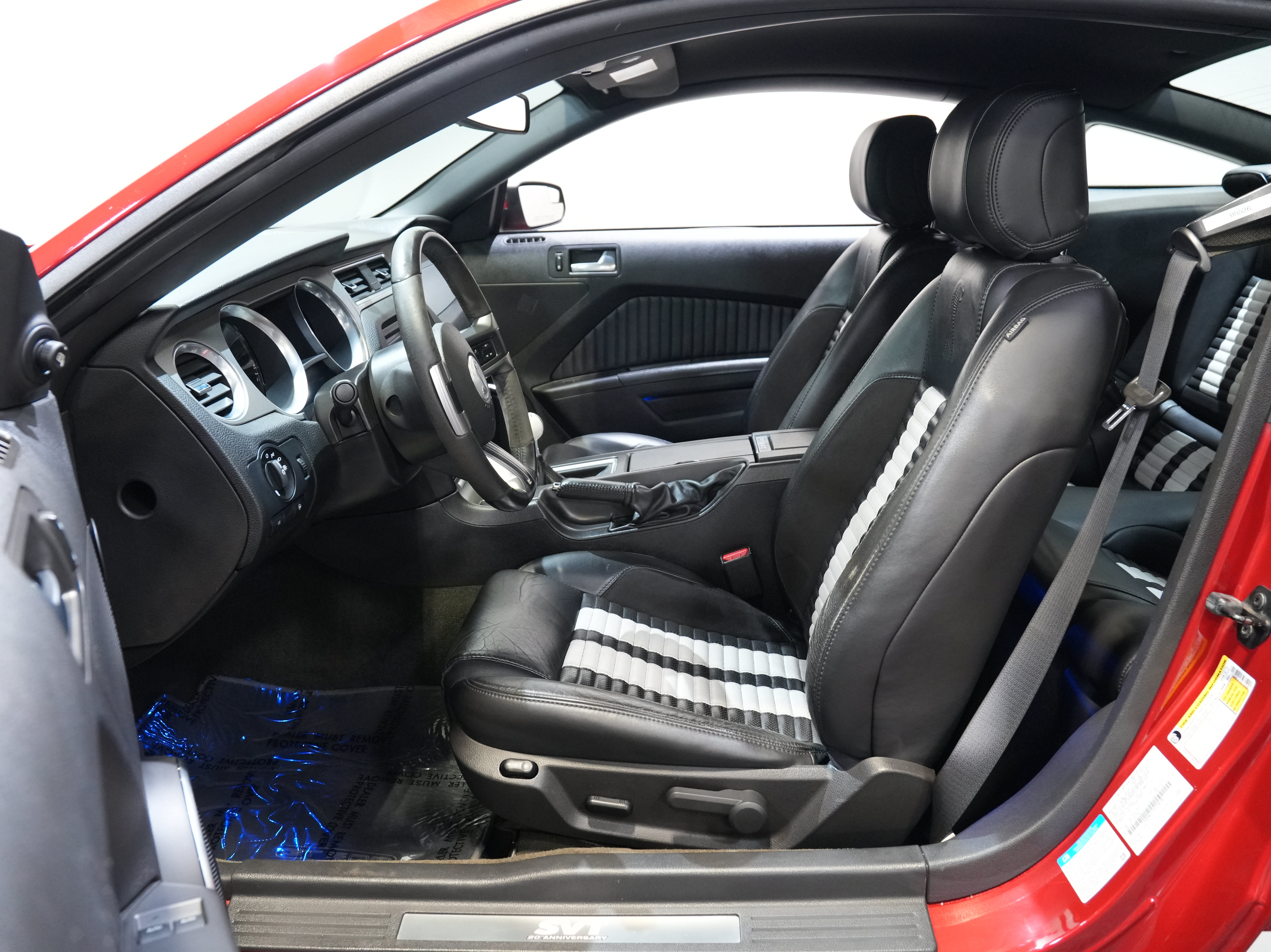 Used 2013 Ford Mustang Shelby GT500 w/ Electronics Pkg RWD image 27