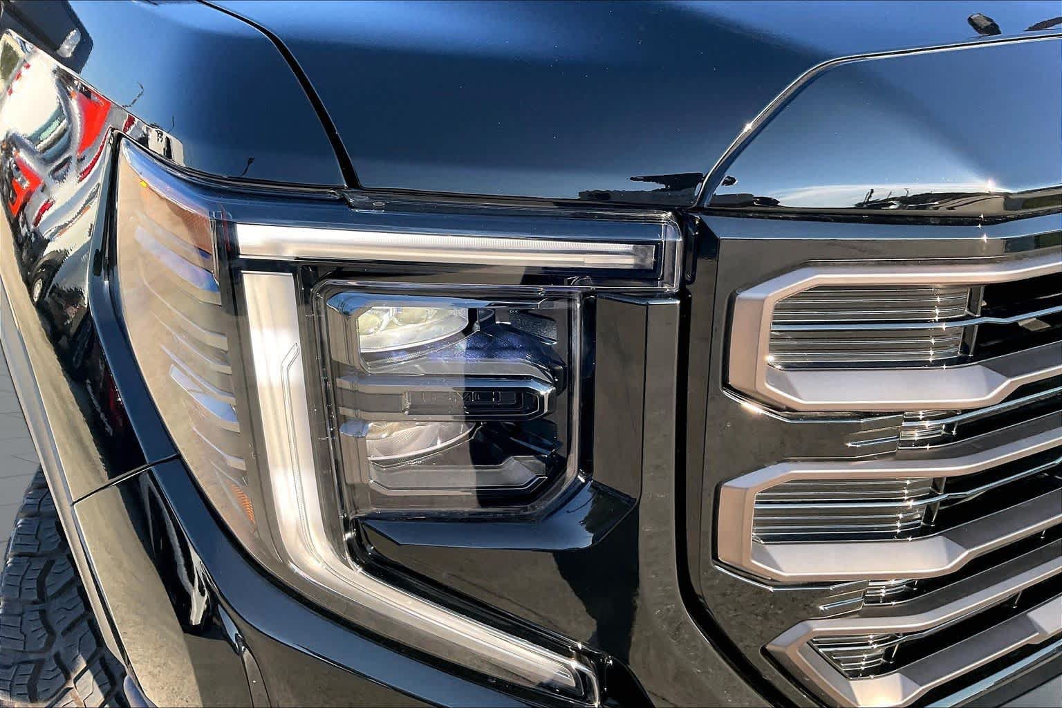 Used 2026 GMC Sierra 1500 AT4X AWD/4WD image 27