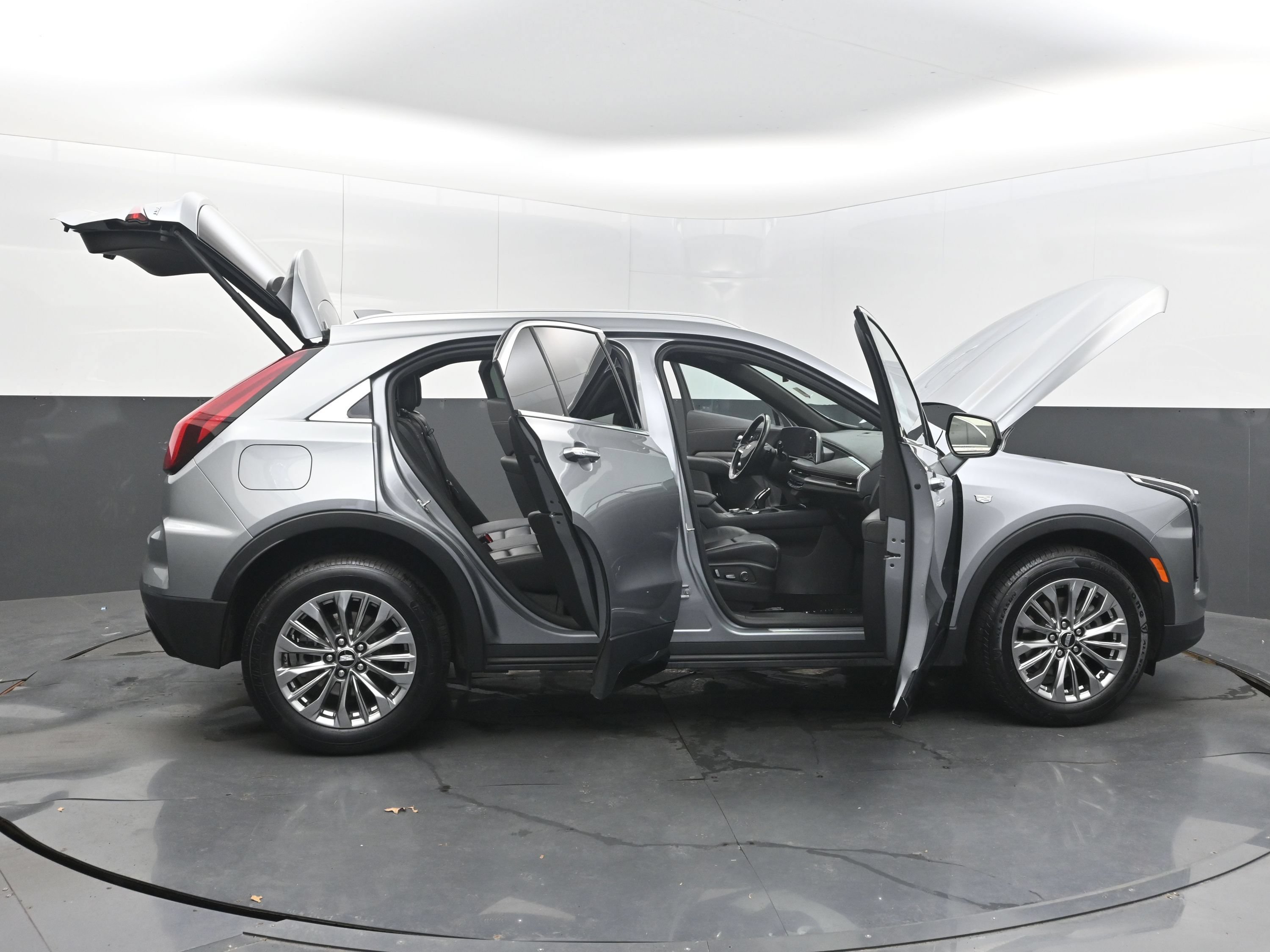 Used 2024 Cadillac XT4 Premium Luxury FWD image 38