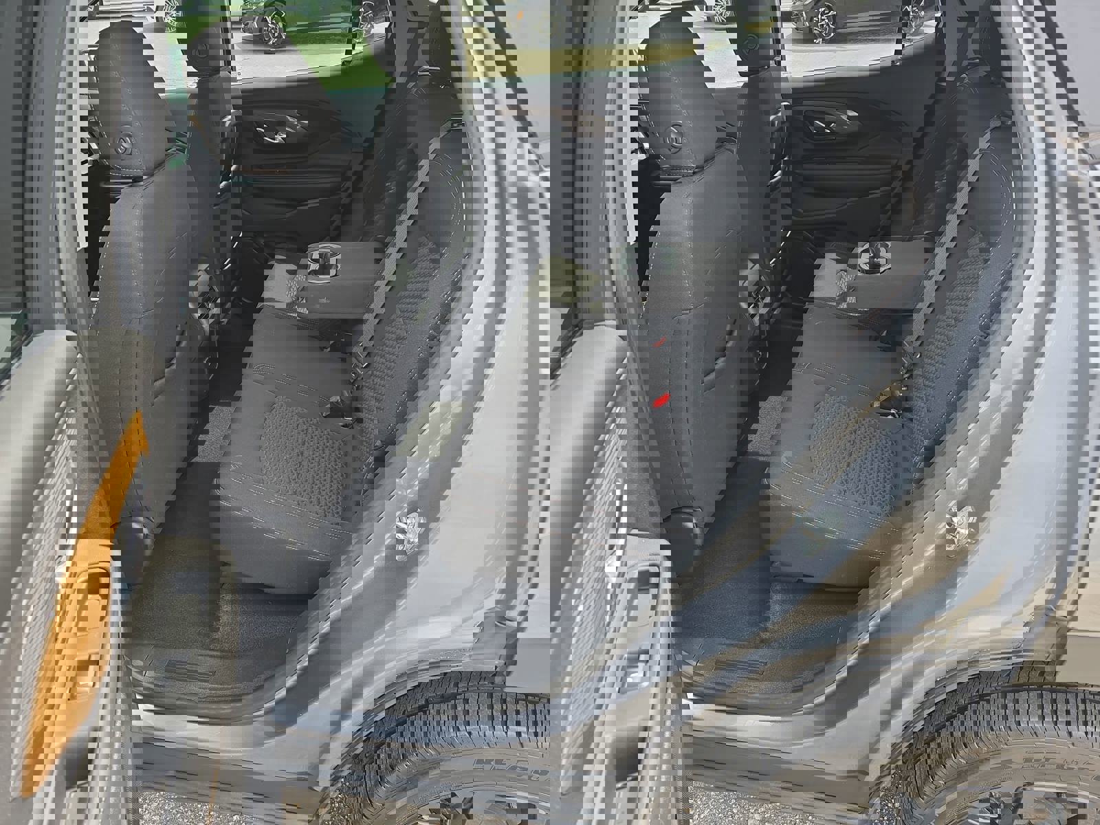 Used 2021 GMC Terrain SLE w/ Driver Convenience Package image 16