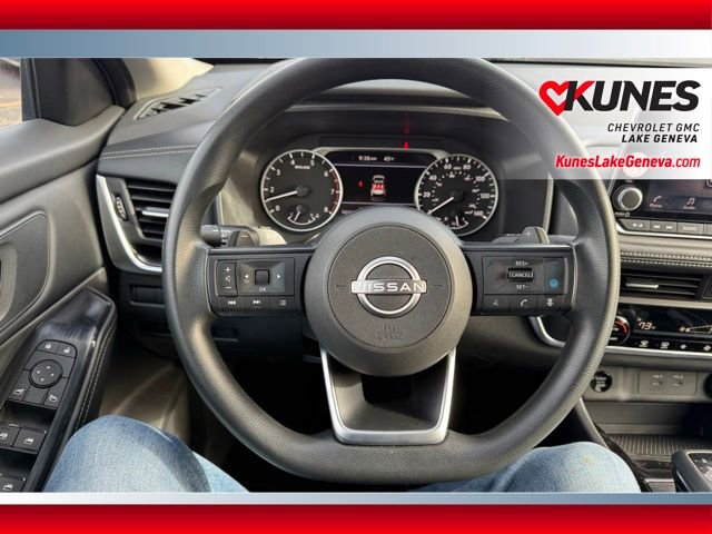 Used 2024 Nissan Rogue SV image 23