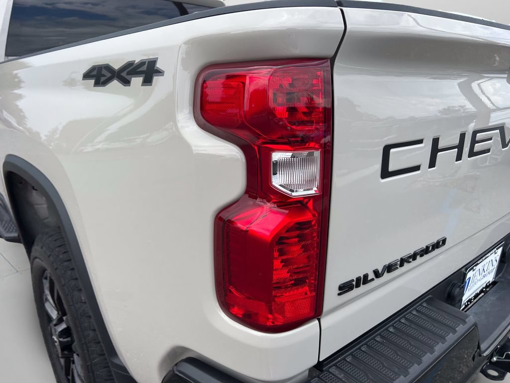 Used 2026 Chevrolet Silverado 2500 Custom w/ Custom Value Package AWD/4WD image 14