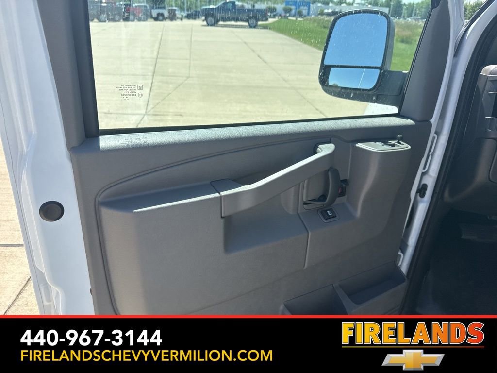 New 2025 Chevrolet Express 2500 Work Van w/ Driver Convenience Package image 10