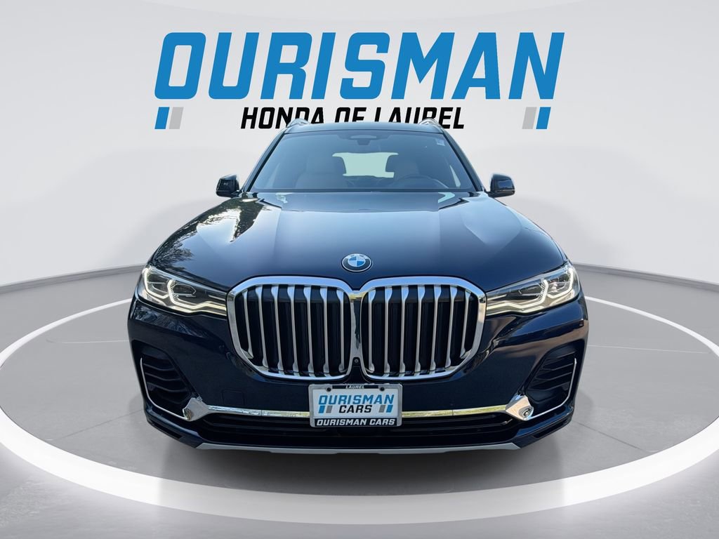 Used 2022 BMW X7 xDrive40i w/ Executive Package AWD/4WD image 3