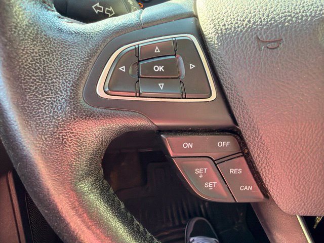 Used 2017 Ford Focus SE w/ Cold Weather Package FWD image 22