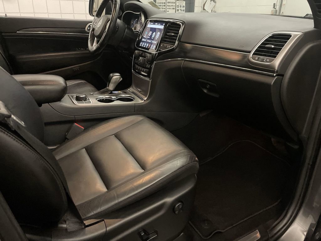 Used 2020 Jeep Grand Cherokee Limited w/ Premium Lighting Group AWD/4WD image 23