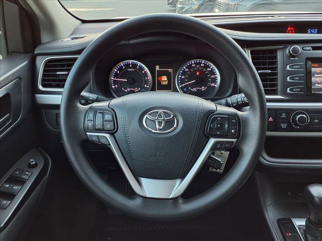 Used 2019 Toyota Highlander LE image 15