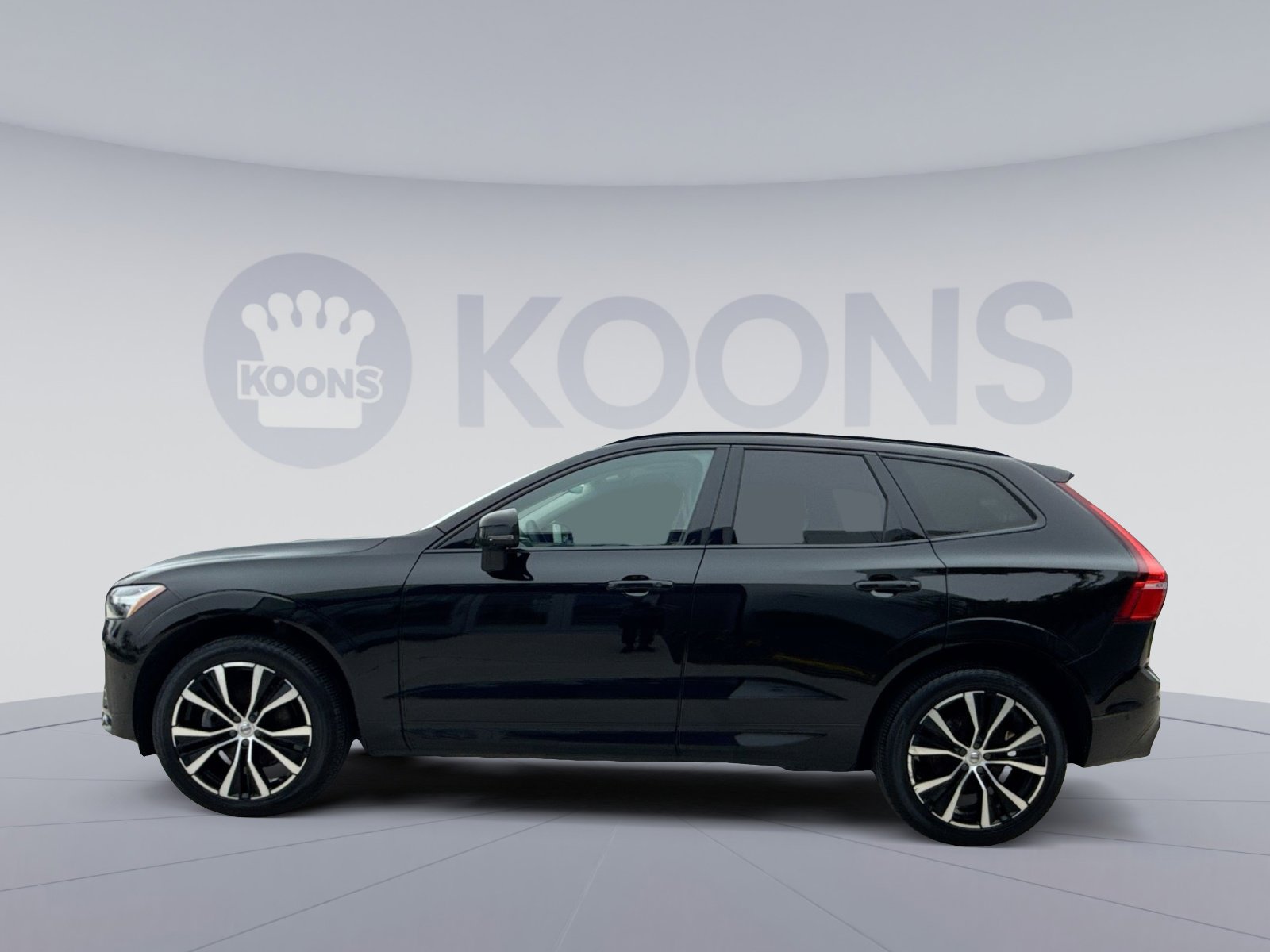 Certified 2024 Volvo XC60 B5 Plus w/ Protection Package Premier AWD/4WD image 2