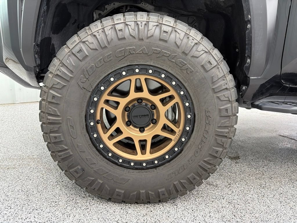 Used 2025 Toyota 4Runner TRD Off-Road Premium AWD/4WD image 8