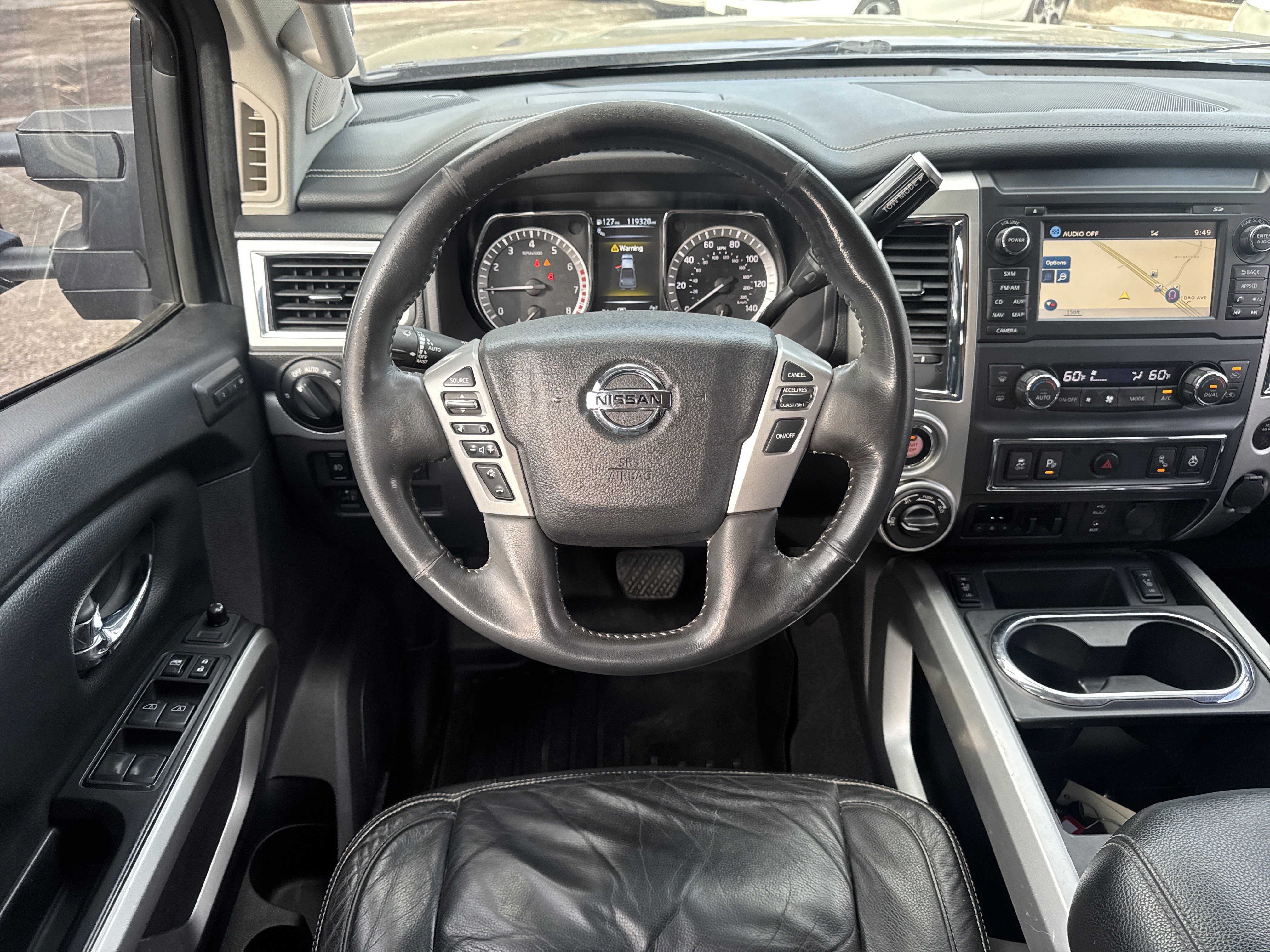 Used 2017 Nissan Titan PRO-4X w/ Pro-4x Convenience Package AWD/4WD image 11