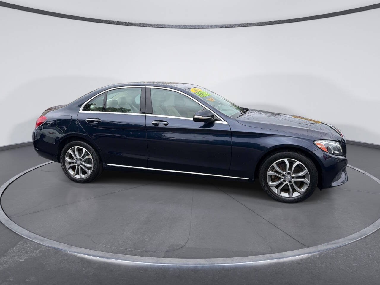Used 2015 Mercedes-Benz C 300 4MATIC Sedan image 5
